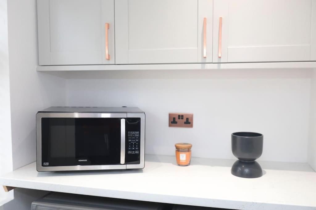 Perfect For Contractors With On Site Parking Villa Brierley Hill Buitenkant foto